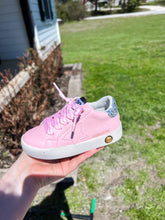 Load image into Gallery viewer, Light Pink Sneaks
